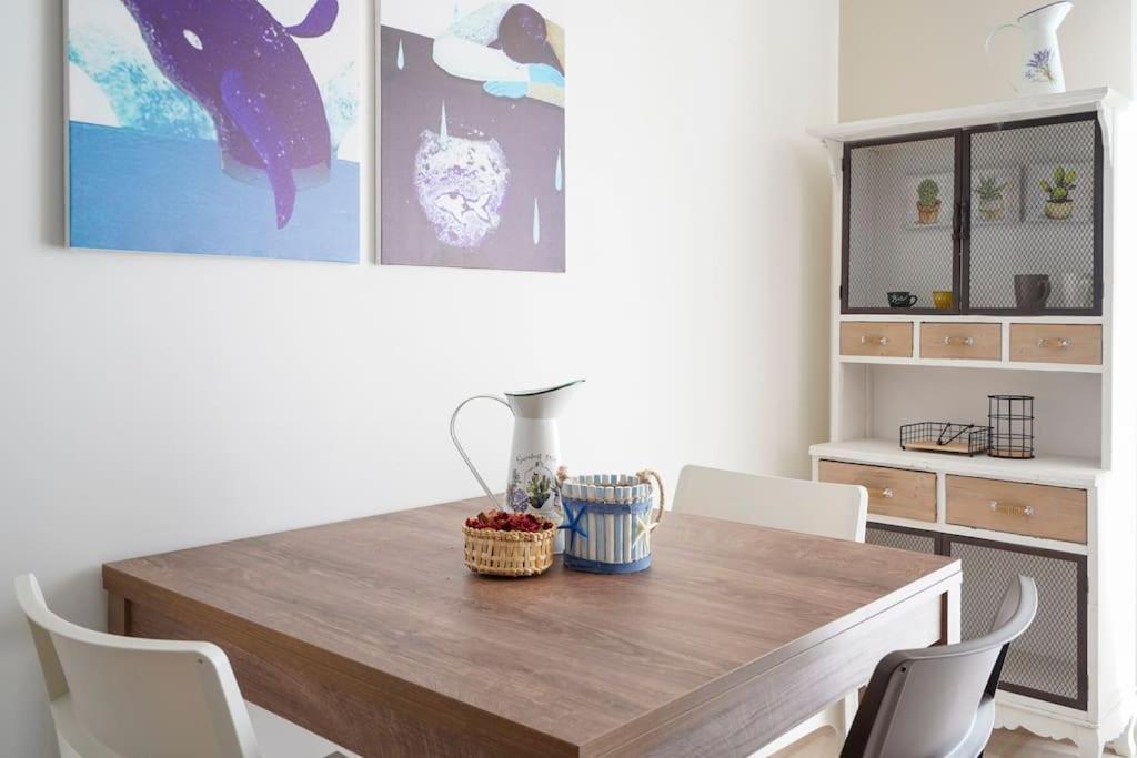 Mediterranea Apartment- Central Station - Free Wifi&Netflix Bari Exterior photo