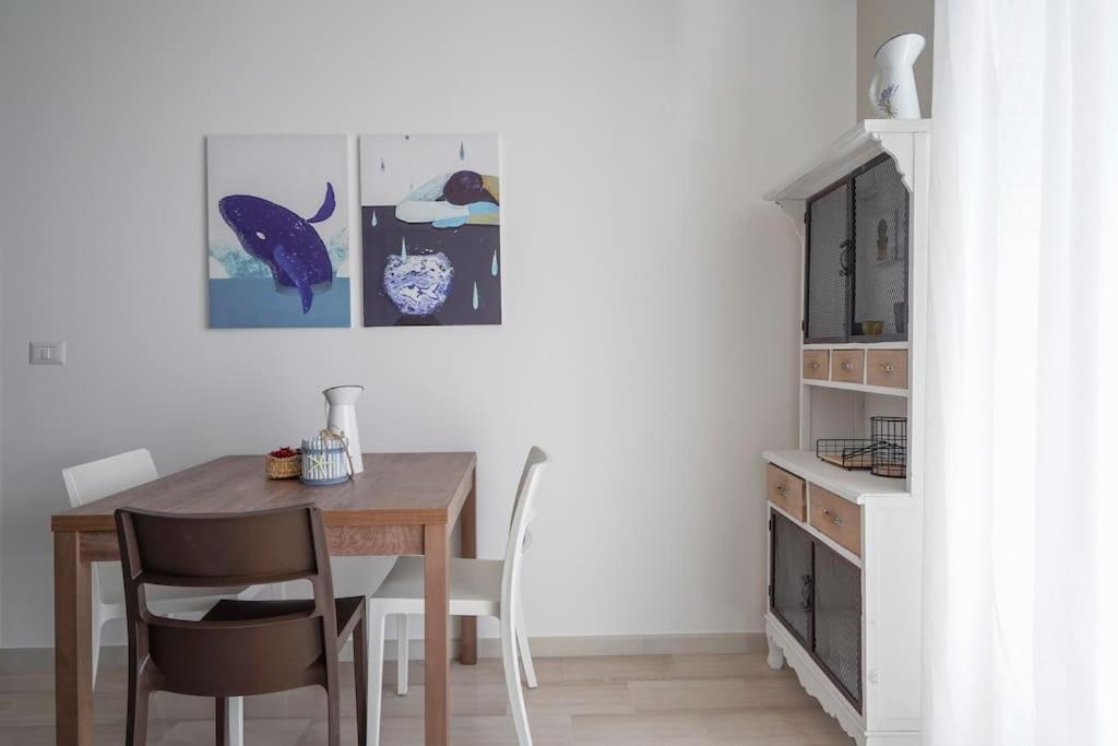 Mediterranea Apartment- Central Station - Free Wifi&Netflix Bari Exterior photo