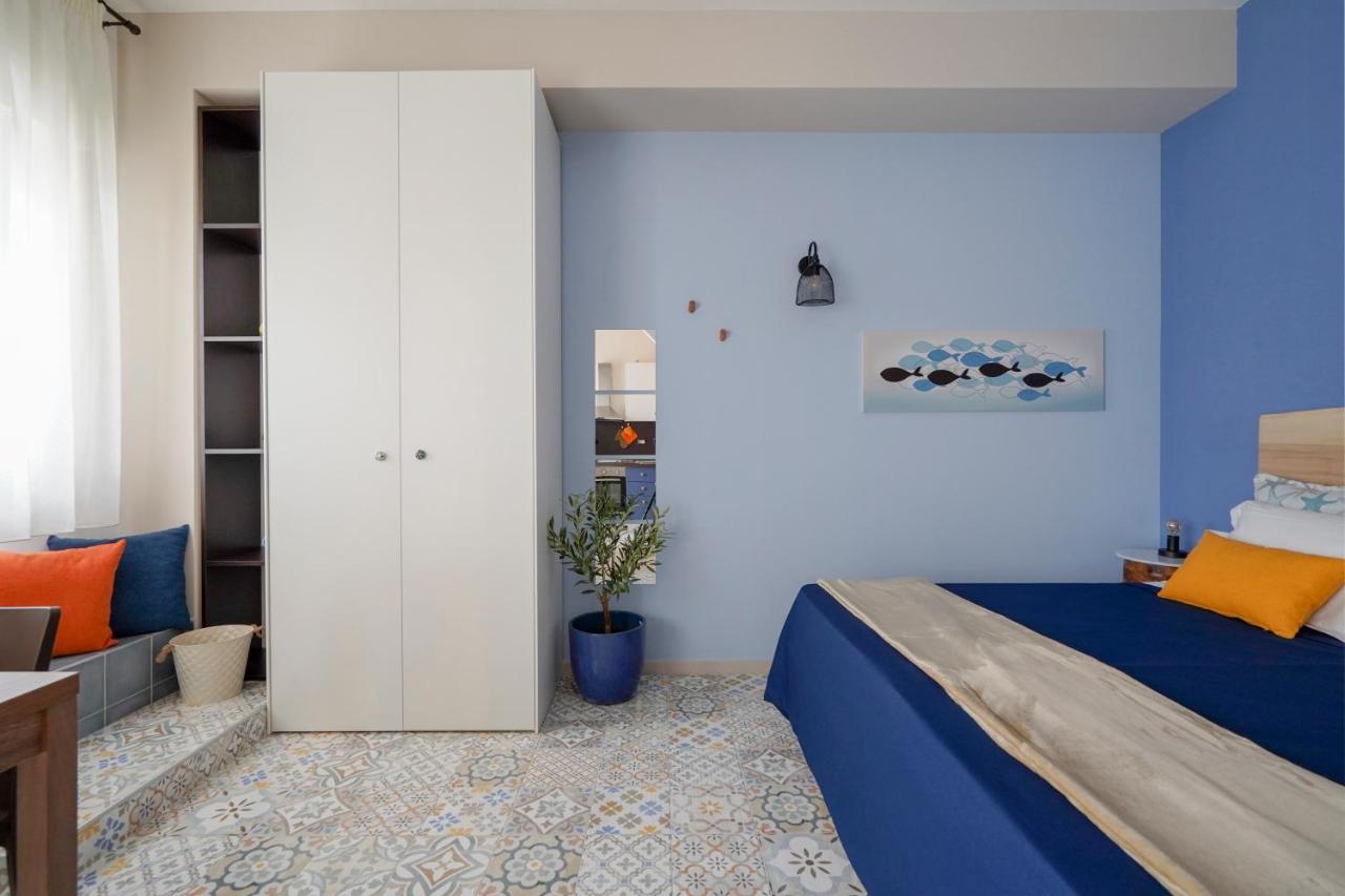 Mediterranea Apartment- Central Station - Free Wifi&Netflix Bari Exterior photo