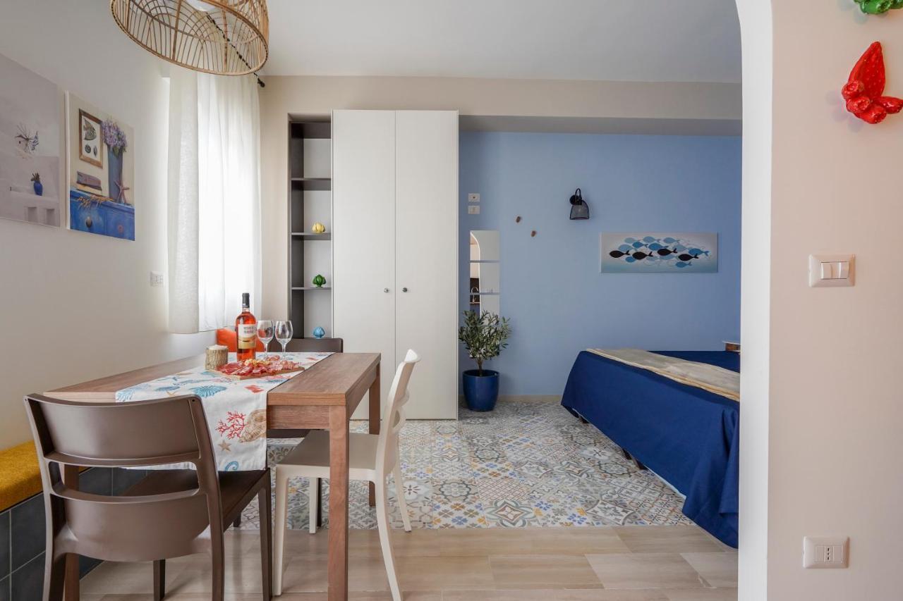 Mediterranea Apartment- Central Station - Free Wifi&Netflix Bari Exterior photo