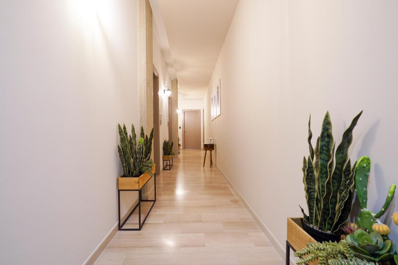 Mediterranea Apartment- Central Station - Free Wifi&Netflix Bari Exterior photo