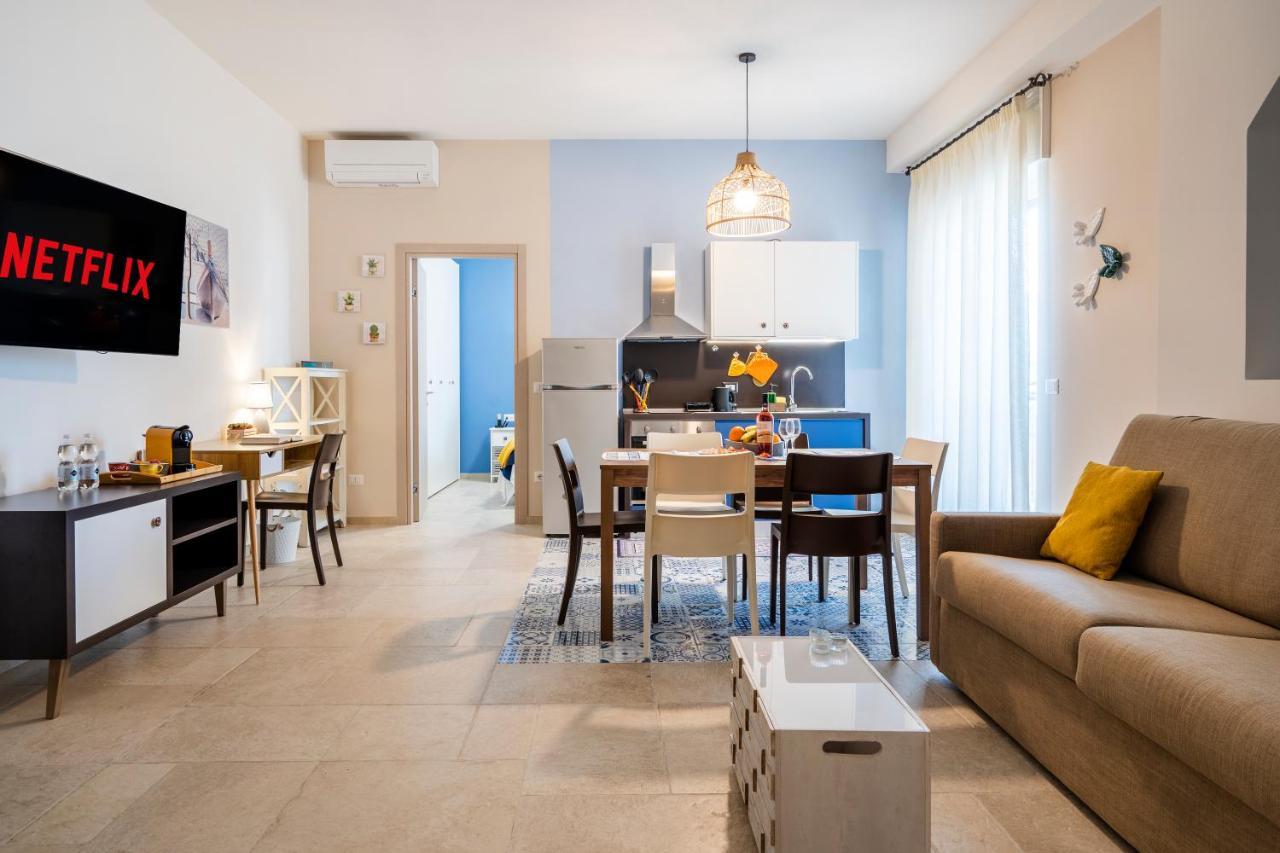 Mediterranea Apartment- Central Station - Free Wifi&Netflix Bari Exterior photo